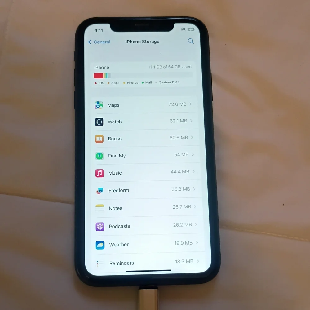 Apple iPhone 11 - 64GB - Great Condition